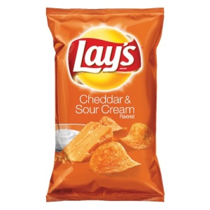 Lay's צ'יפס בטעם גבינת צ'דר ושמנת חמוצה 184 גרם