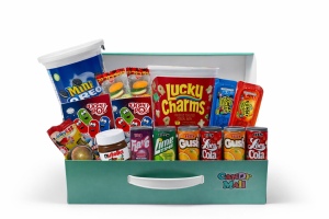 קנדיבוקס מארז הגמדים - מזוודה מלאה בממתקים מיני