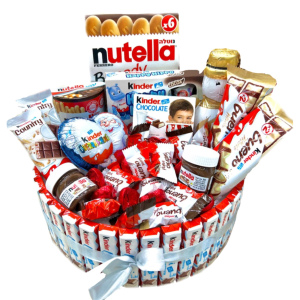 מארז שי - עוגה עגולה ומתוקה