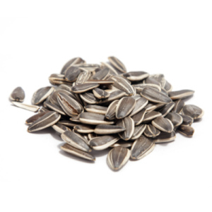 גרעינים שחורים במלח 200g